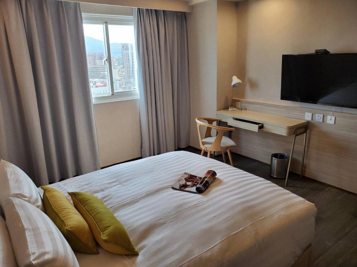 Hu House Hotel Kaohsiung Luaran gambar
