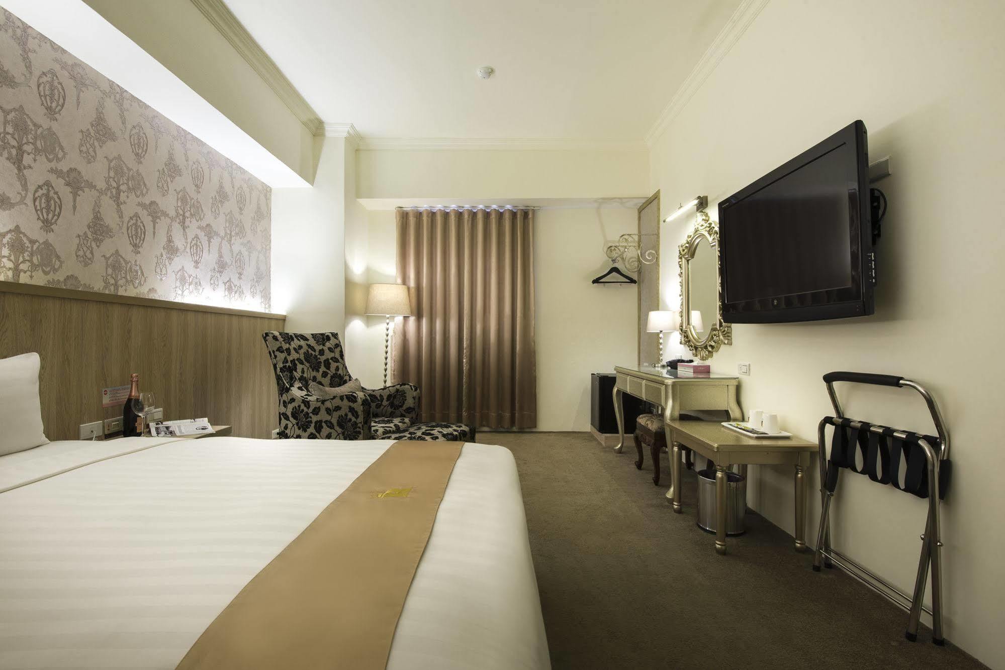 Hu House Hotel Kaohsiung Luaran gambar