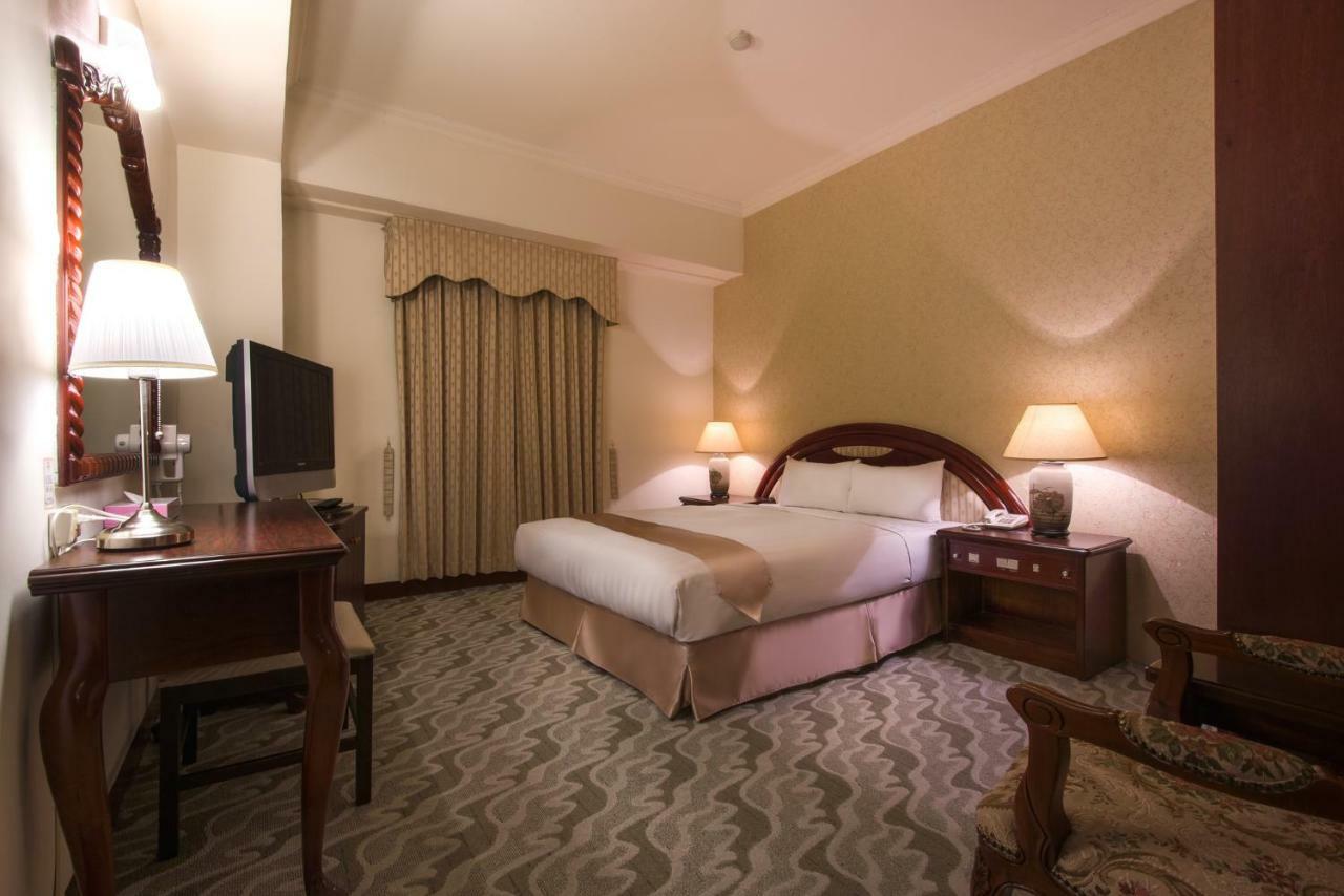 Hu House Hotel Kaohsiung Luaran gambar