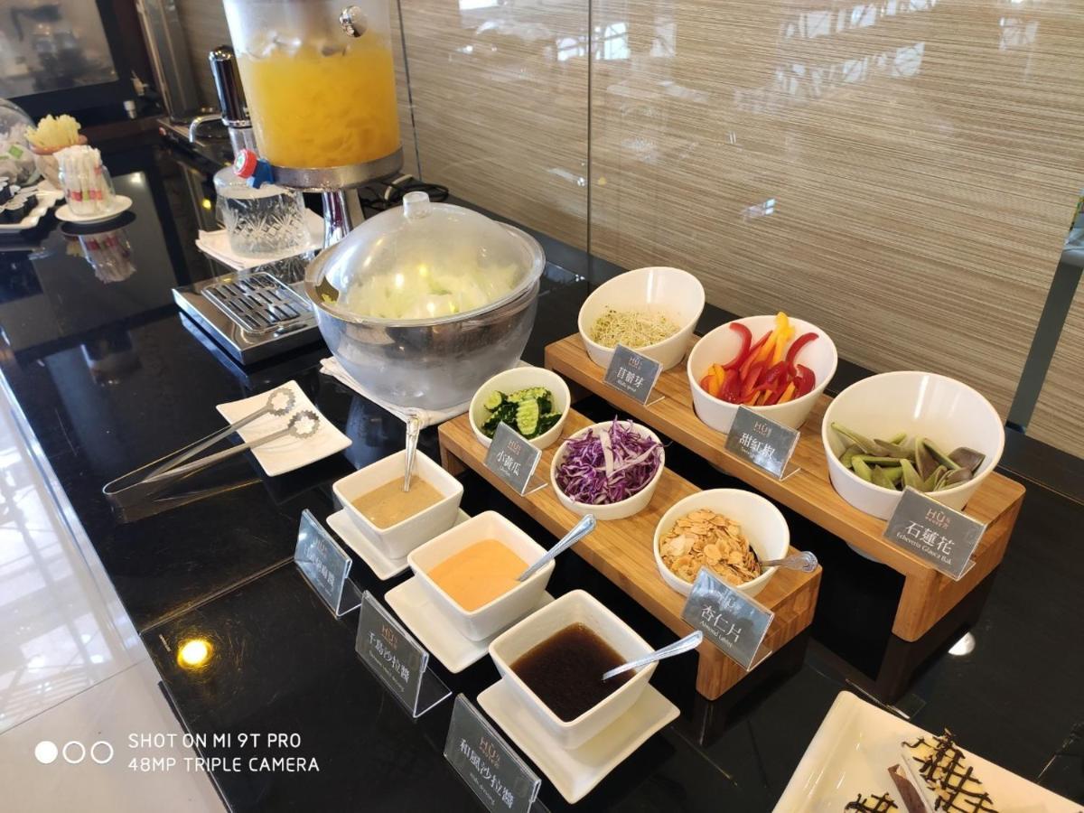 Hu House Hotel Kaohsiung Luaran gambar