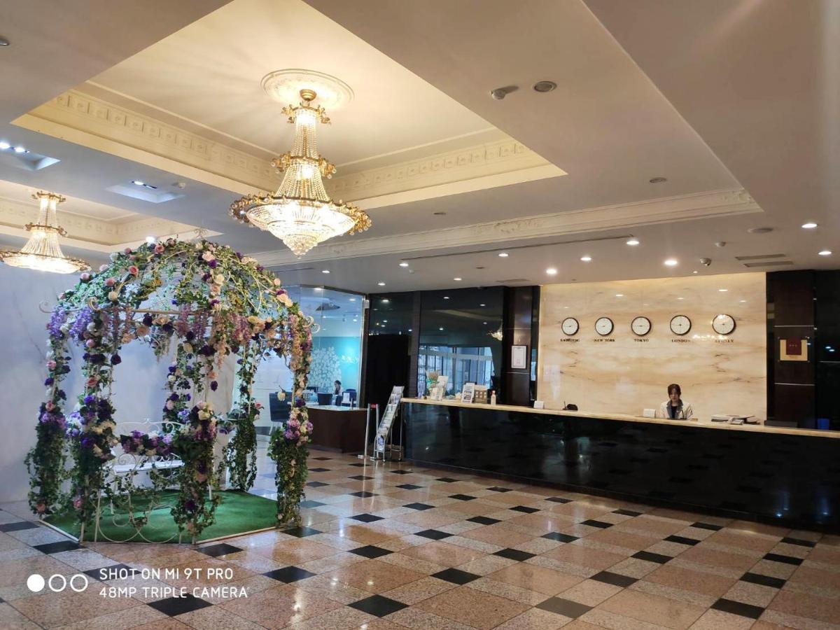 Hu House Hotel Kaohsiung Luaran gambar